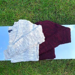 American Eagle Shine V-Neck Sweaters